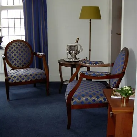 Villa-hotel De Kroon Otel