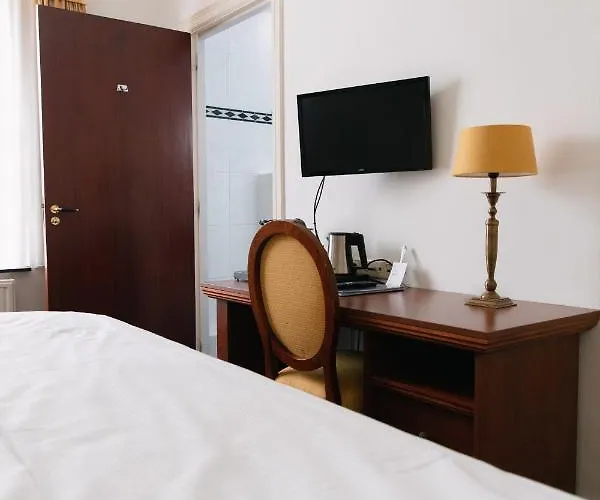 Villa-hotel De Kroon 3*