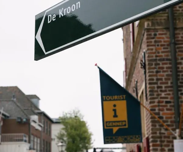 Villa-hotel De Kroon Отель Gennep