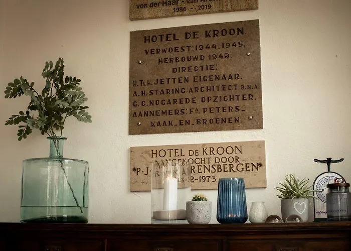 Villa-hotel De Kroon 3*